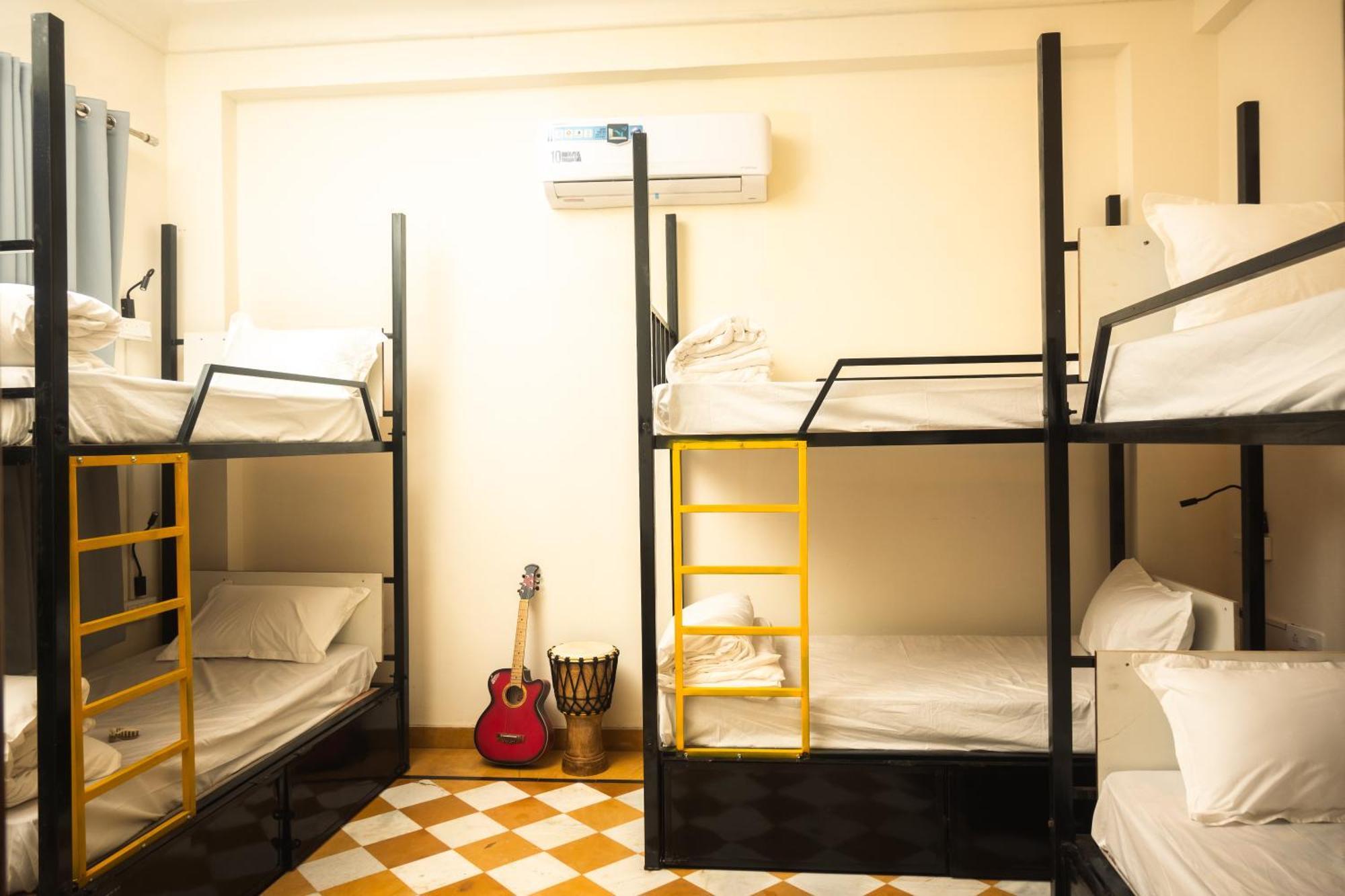 Banana Hostel Puskár Kültér fotó