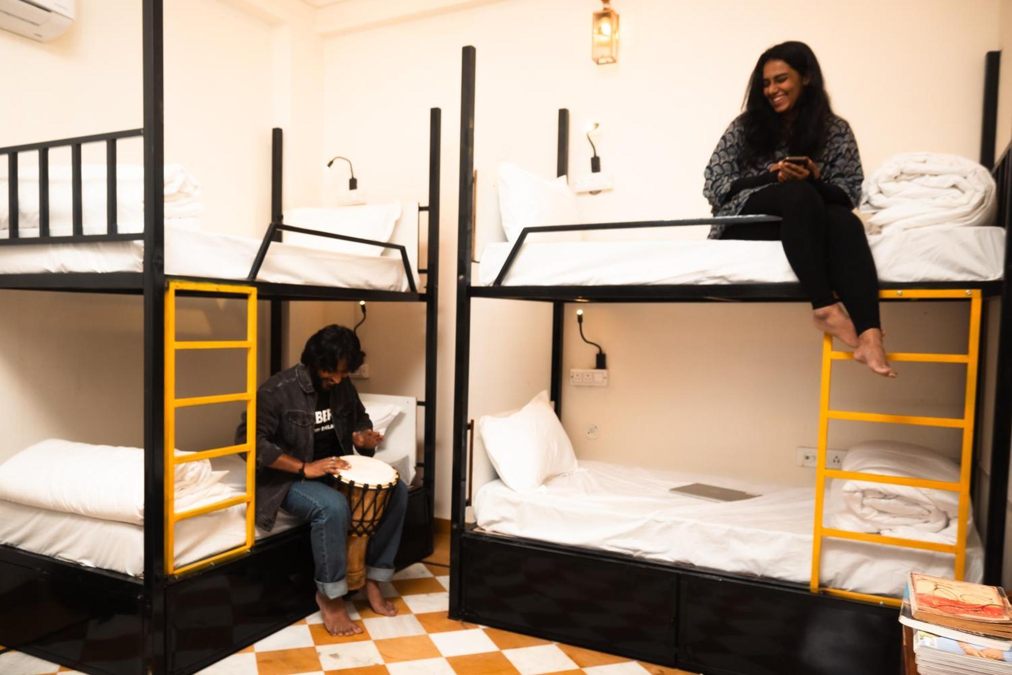 Banana Hostel Puskár Kültér fotó