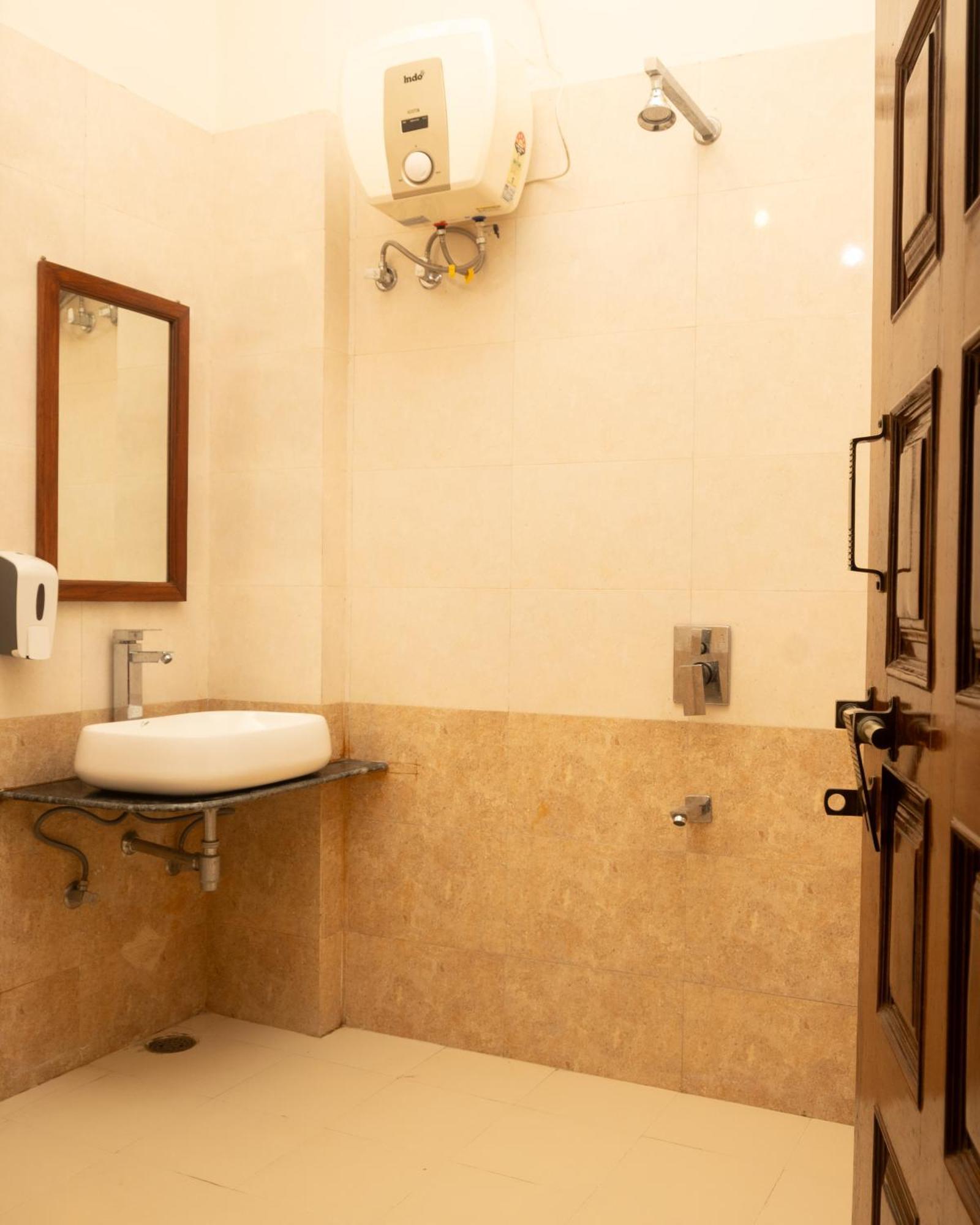 Banana Hostel Puskár Kültér fotó